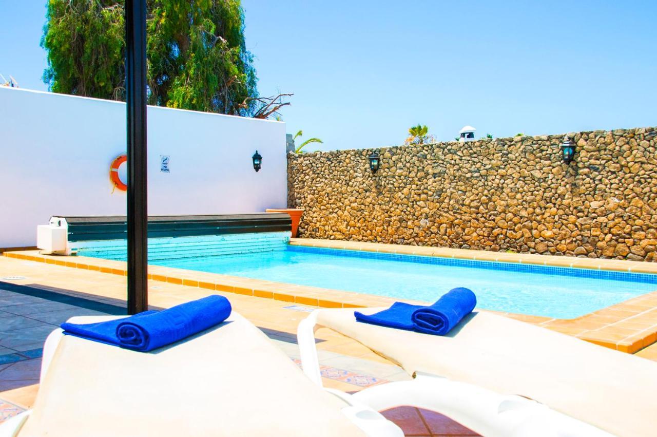 Villa Calamares With Heated Pool And Air Conditioning プラヤ・ブランカ エクステリア 写真