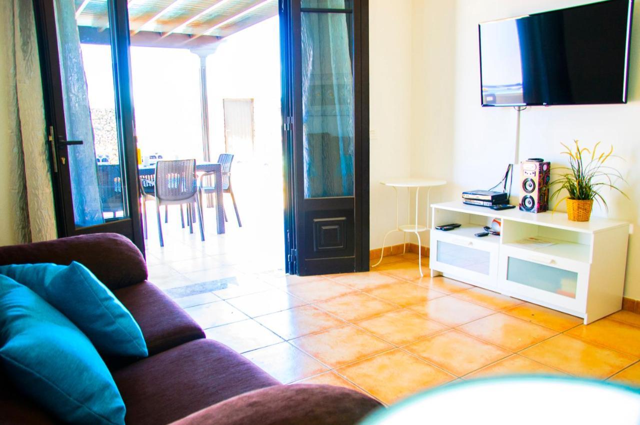 Villa Calamares With Heated Pool And Air Conditioning プラヤ・ブランカ エクステリア 写真