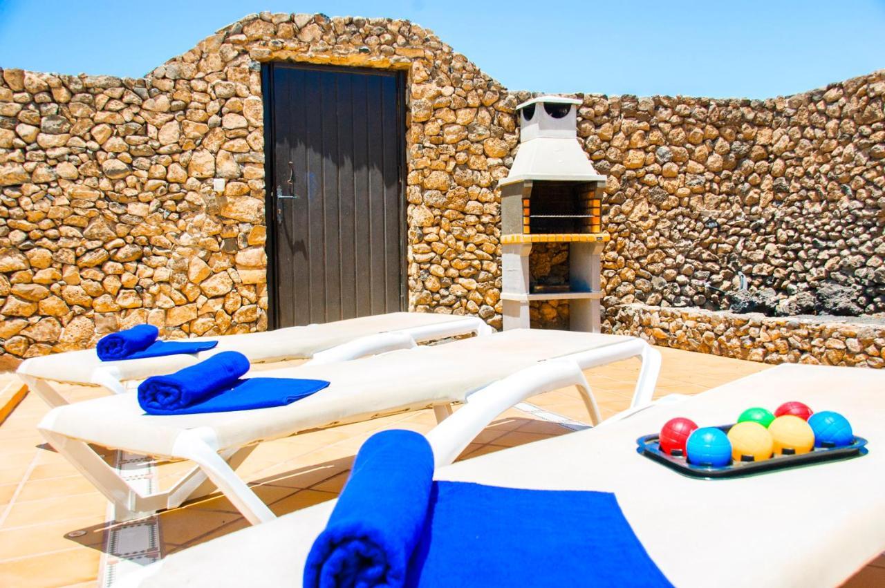 Villa Calamares With Heated Pool And Air Conditioning プラヤ・ブランカ エクステリア 写真